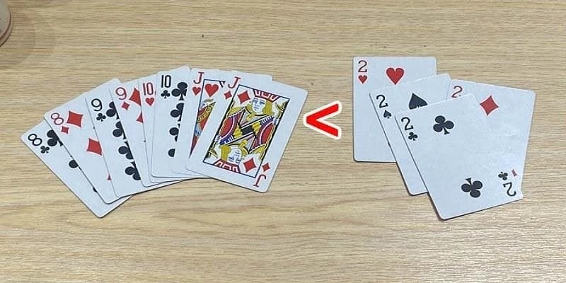 Bao nhiêu đôi thông thì chặn được tứ quý